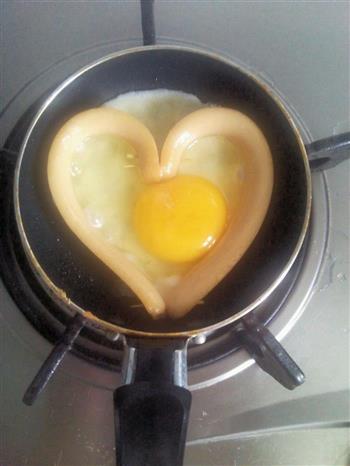 爱心煎蛋的做法图解4