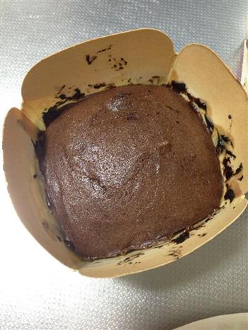 给爱人一颗柔软的心-巧克力熔岩蛋糕的做法步骤7
