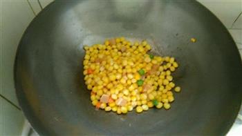 松仁玉米的做法步骤2