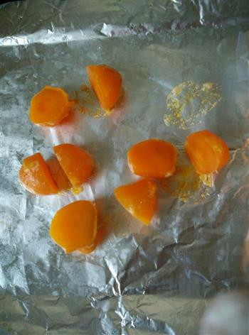 双色螺纹蛋黄酥的做法步骤3