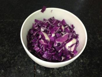 香葱紫甘蓝杂酱面的做法步骤1