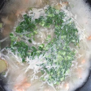 天然鲜香的家常低脂健康菜-虾仁萝卜丝汤的做法步骤8