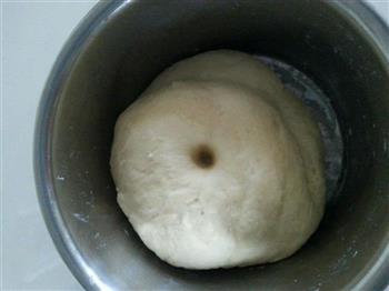 奶香小面包的做法步骤2