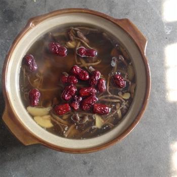 茶树菇排骨汤的做法步骤5