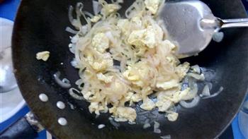 家常菜洋葱炒蛋的做法步骤4