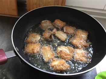 爆盐干煎带鱼-不变的美食的做法图解2