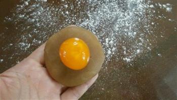 广式蛋黄白莲蓉月饼的做法图解5