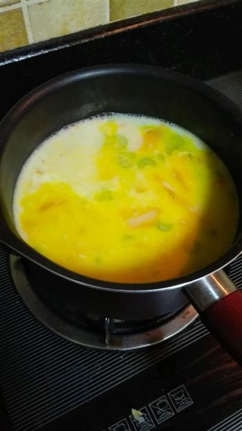 奶油南瓜浓汤的做法图解3