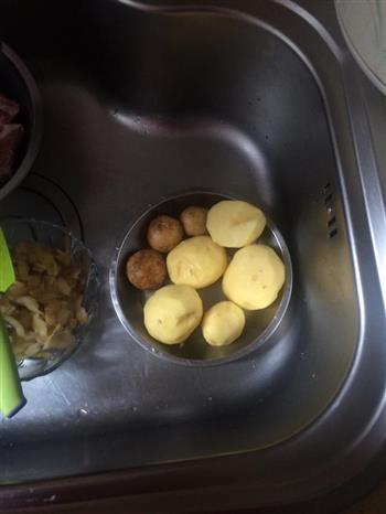 可乐排骨小土豆的做法步骤2