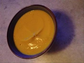 奶香南瓜浓汤的做法步骤3