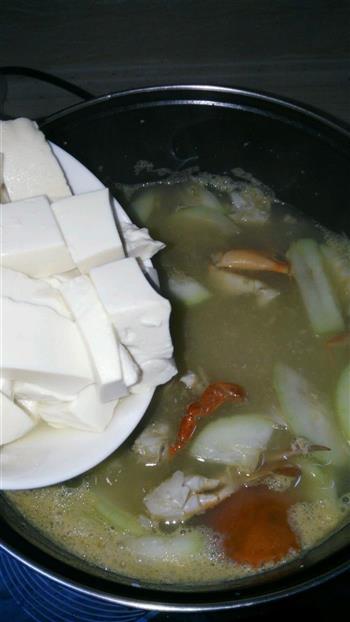 蒲瓜螃蟹豆腐汤的做法图解5