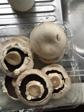 芝士培根烤蘑菇的做法步骤1