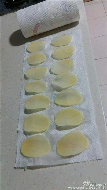 微波炉烤土豆片的做法步骤3