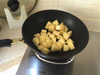 土豆烧肉丸的做法图解3
