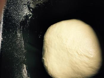 超松软的汤种枣泥馅面包的做法图解2