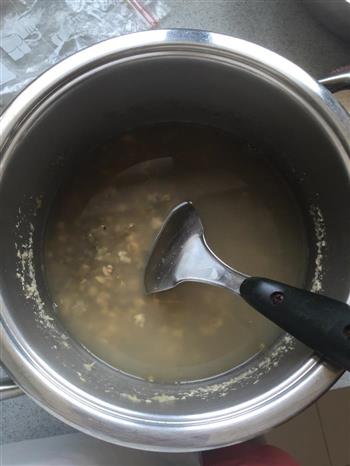 夏天清热祛湿佳品 薏米绿豆汤的做法图解1