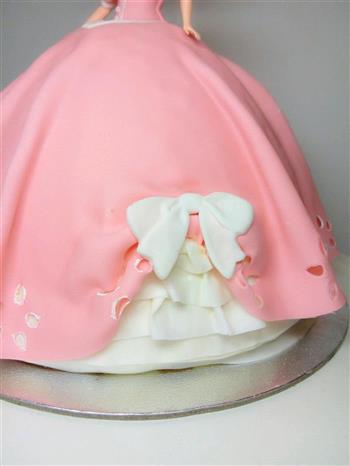 翻糖蛋糕-梦幻小公主的做法步骤12