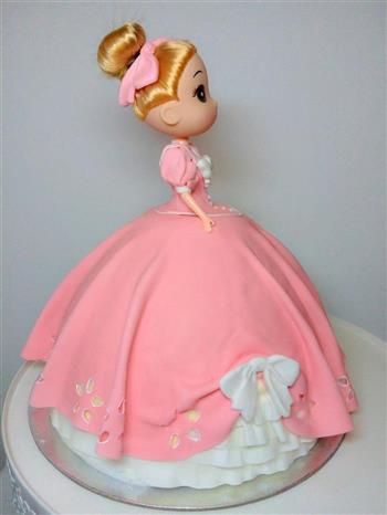 翻糖蛋糕-梦幻小公主的做法步骤13