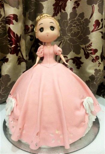 翻糖蛋糕-梦幻小公主的做法步骤8