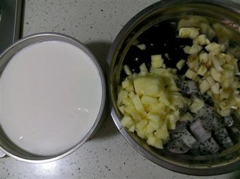 酸奶水果沙拉的做法步骤2