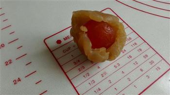广式蛋黄莲蓉月饼的做法步骤5