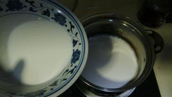 炸牛奶冰火两重天版的做法图解2