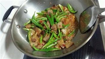 青椒回锅肉的做法步骤8