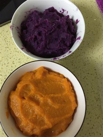 胡萝卜紫薯面包 胡萝卜三文鱼松包的做法步骤3