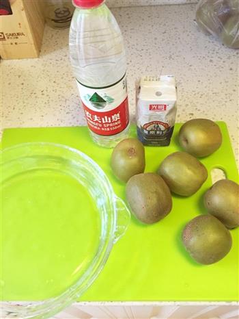 酸奶猕猴桃汁的做法步骤1