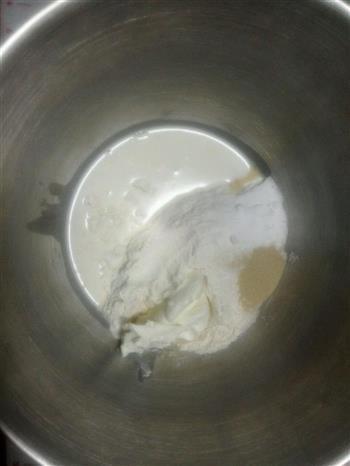 奶酪奶香排包的做法步骤1