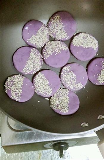 养生紫薯芝麻饼的做法步骤9