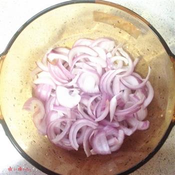 炖泡菜-辣白菜肉卷的做法步骤2