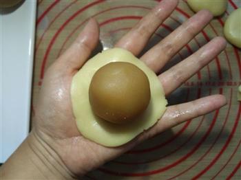 白莲蓉蛋黄月饼的做法步骤9