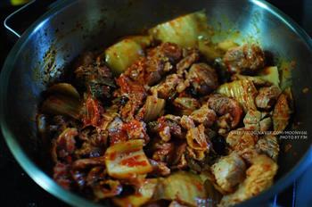 韩式猪肉辣白菜汤的做法步骤3