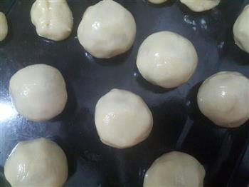 广式蛋黄莲蓉月饼的做法步骤11