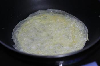 芦笋鸡蛋卷棒棒糖的做法图解3