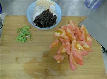 西红柿紫菜蛋汤的做法步骤3