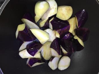 快速简单无味精，低热量版-茄子炖土豆的做法步骤4
