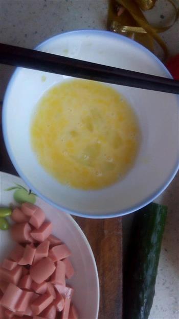 黄瓜蛋炒饭的做法图解4