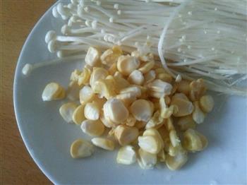 金针豆腐玉米羹的做法步骤1