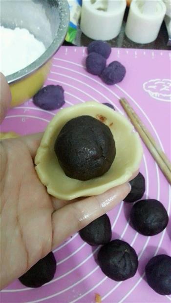 广式蛋黄月饼的做法步骤7