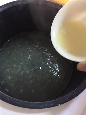 蛋黄莲蓉月饼-中秋团圆健康美食的做法步骤2