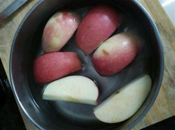 果盘装饰苹果开花的做法步骤2
