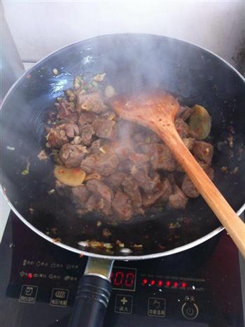 土豆烧牛肉的做法步骤1