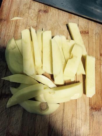 土豆炖豆角的做法步骤1