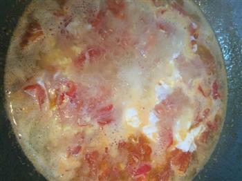 美味的番茄蛋花汤的做法步骤5