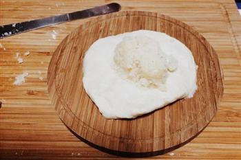 简单椰蓉面包的做法步骤3