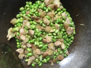 湘式毛豆炒肉的做法步骤4