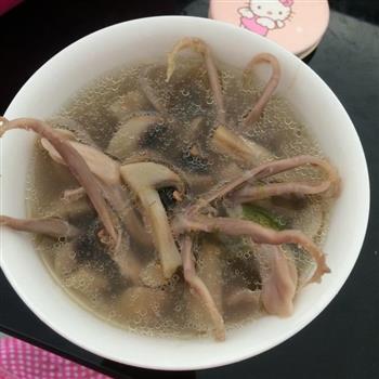 清炖口蘑鸭舌汤的做法步骤5