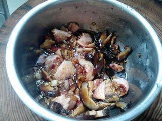 香菇滑鸡柬埔寨茉莉香米蒸饭的做法步骤4